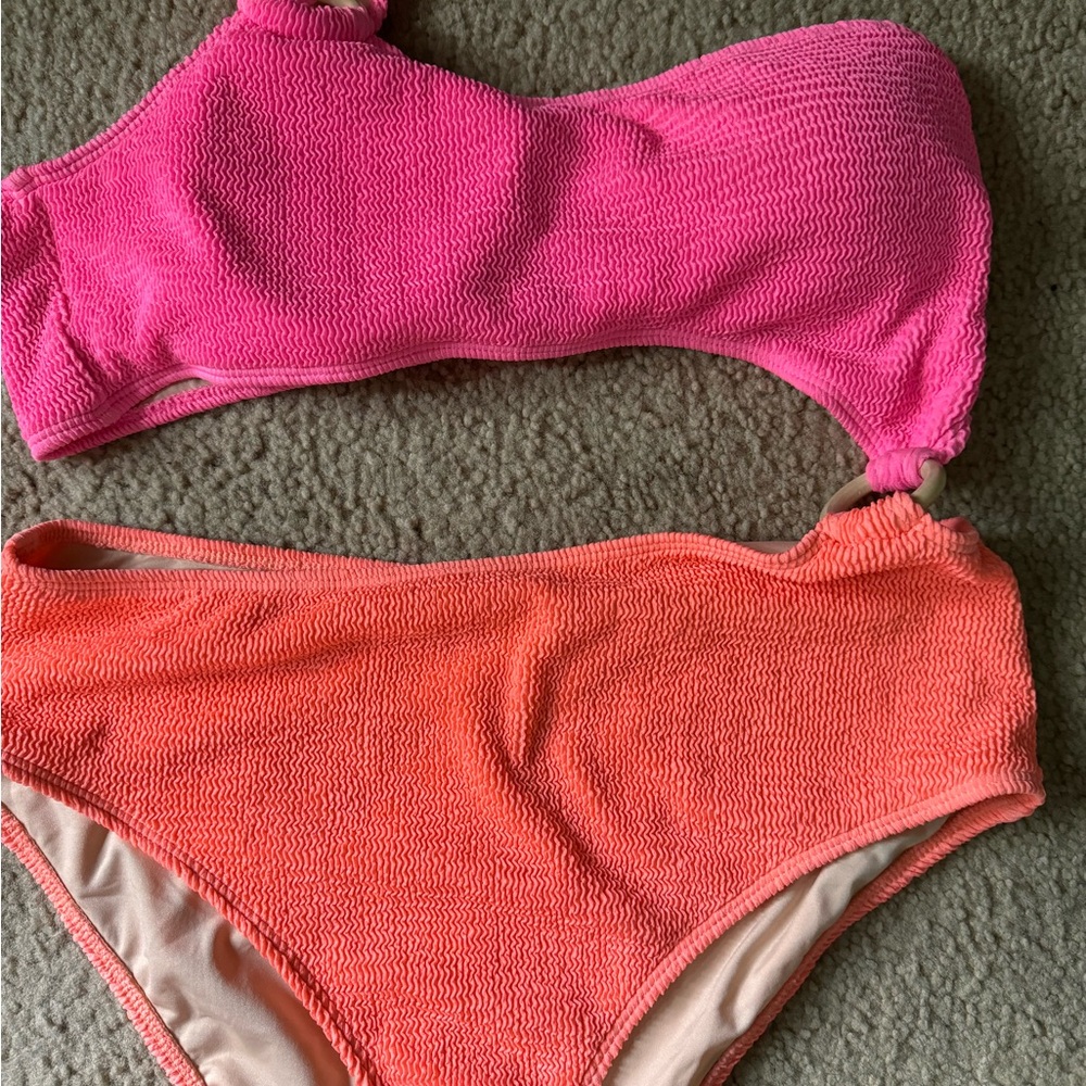 One piece bathing suit